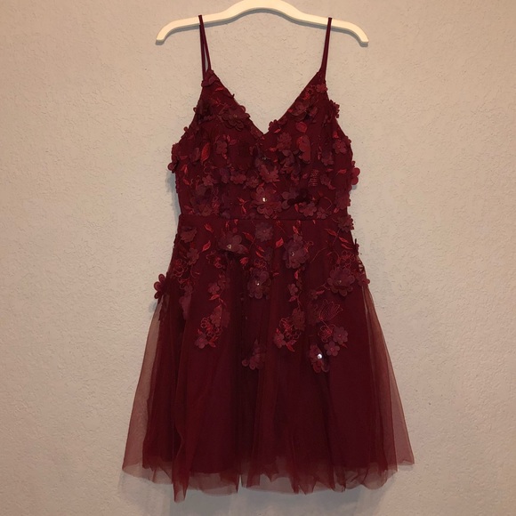 Dresses & Skirts - Red flower dress